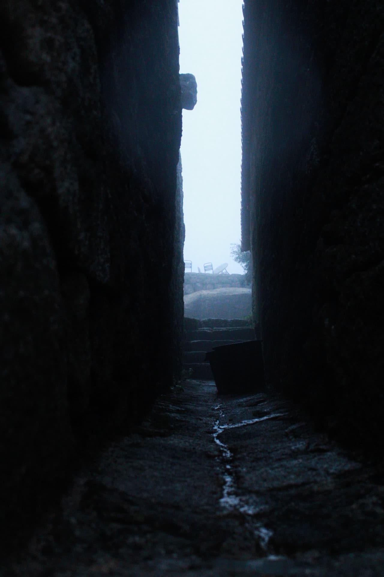 Narrow granite alley in Sortelha